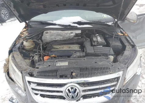 2010 Volkswagen Tiguan S из США, поврежденный, VIN WVGAV7AX9AW520928